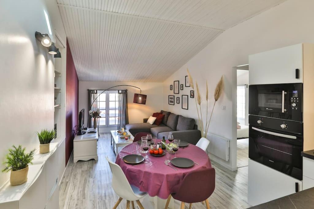APPT COSY 2* HYPER-CENTRE à 2 pas de la plage + PARKING inclus  Les Sables-dʼOlonne Extérieur photo