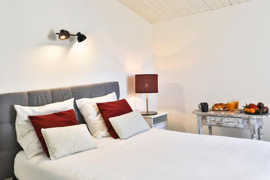 APPT COSY 2* HYPER-CENTRE à 2 pas de la plage + PARKING inclus  Les Sables-dʼOlonne Extérieur photo