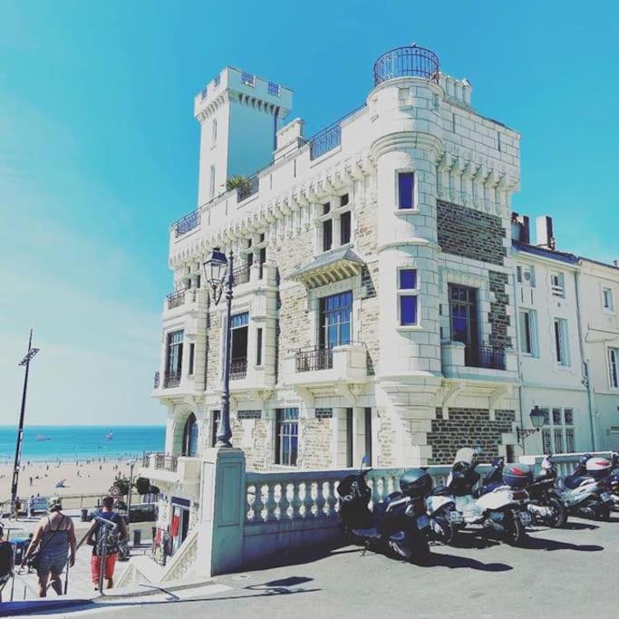APPT COSY 2* HYPER-CENTRE à 2 pas de la plage + PARKING inclus  Les Sables-dʼOlonne Extérieur photo