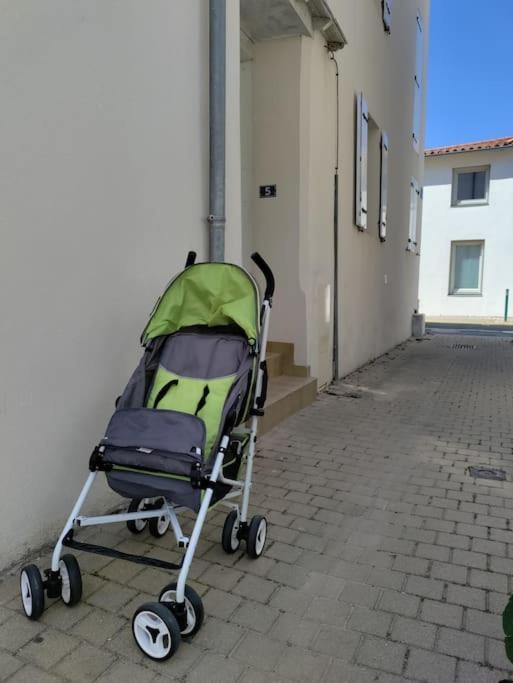 APPT COSY 2* HYPER-CENTRE à 2 pas de la plage + PARKING inclus  Les Sables-dʼOlonne Extérieur photo