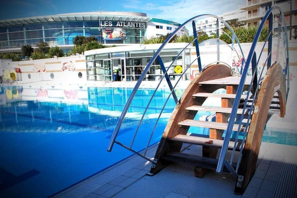APPT COSY 2* HYPER-CENTRE à 2 pas de la plage + PARKING inclus  Les Sables-dʼOlonne Extérieur photo
