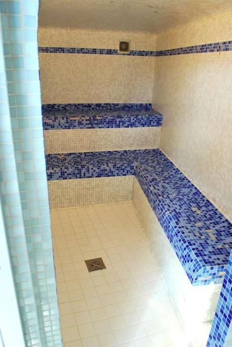 APPT COSY 2* HYPER-CENTRE à 2 pas de la plage + PARKING inclus  Les Sables-dʼOlonne Extérieur photo